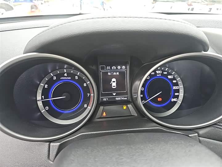 Changan CS35 2017 1.6 L MTLuxury — фото 12