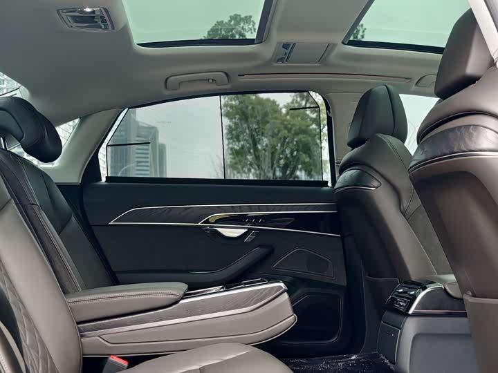 Audi A8 2021 A 8 L 50 TFSI quattro Comfort — фото 6