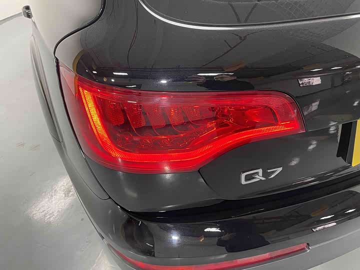 Audi Q7 2014 35 TFSI — фото 18