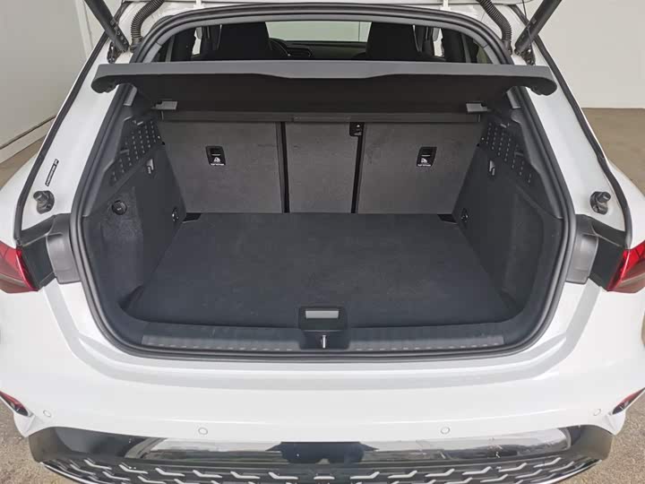 Audi A3 2025 Sportback 35 TFSI — фото 11
