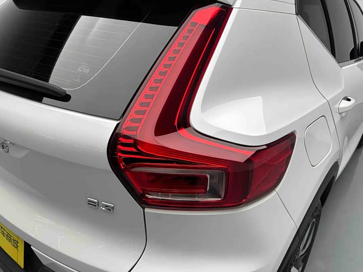 Volvo XC40 2024 B 3 — фото 23
