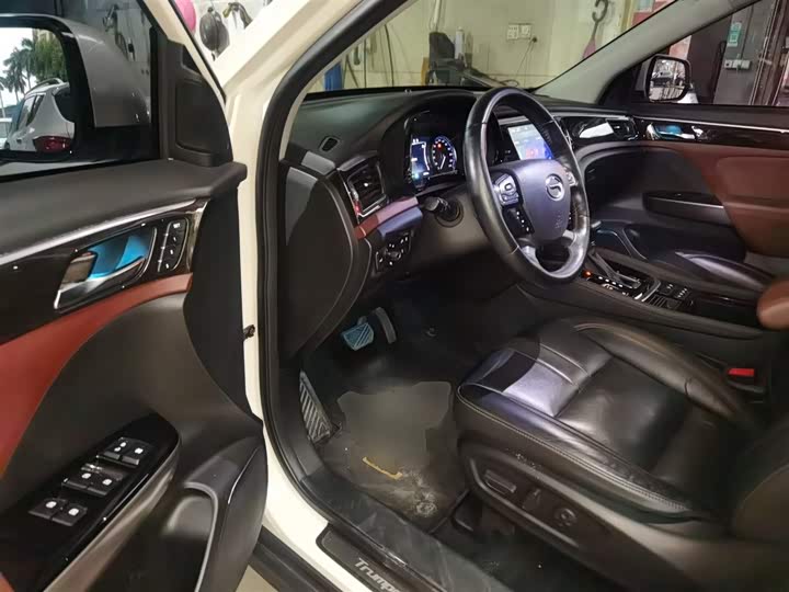 Trumpchi GS8 2017 320 T 2 WD ( ) — фото 16