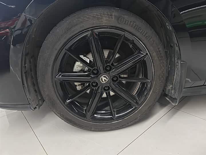 Changan UNI-V 2022 1.5 T Premium — фото 23
