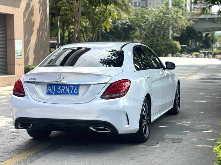 Mercedes-Benz C-Class 2018 C 200 — фото 4