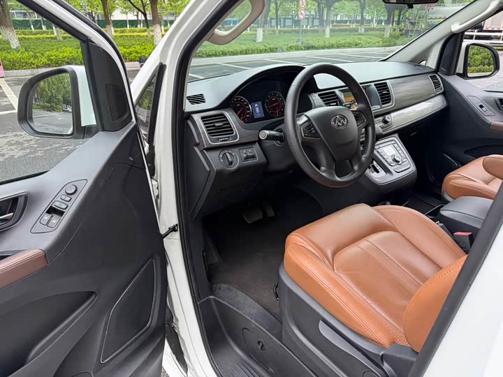 SAIC Maxus 2019 2.0 TGI — фото 12