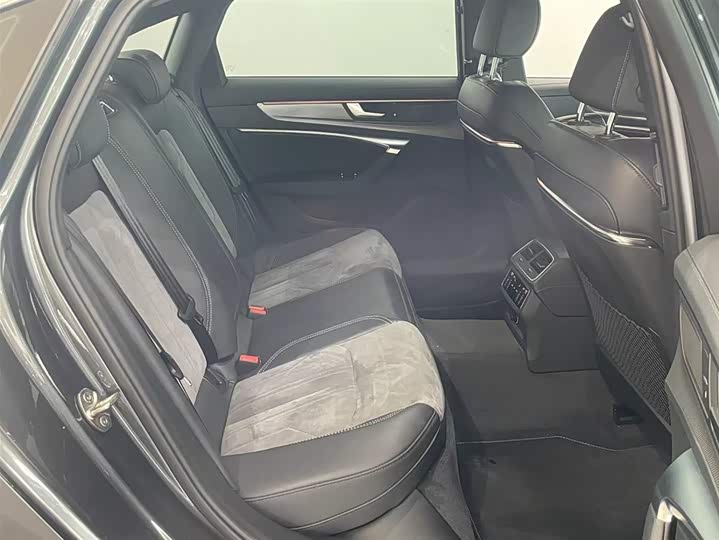Audi A6L 2022 45 TFSI quattro — фото 13