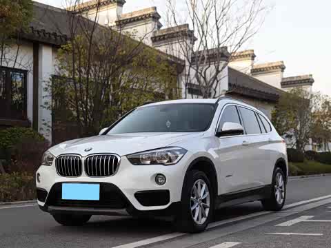 BMW X1 2016 s Drive 18 Li — фото 31