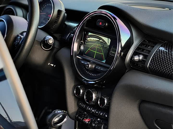 MINI Hatch — фото 10