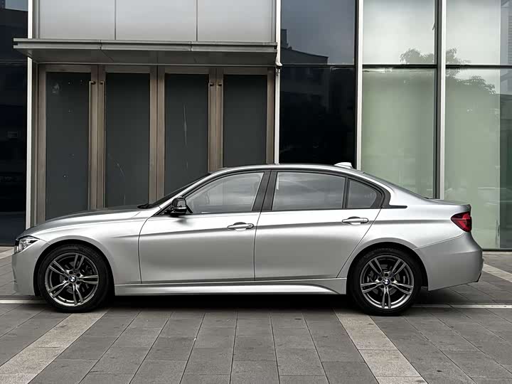 BMW 3-Series 2018 320 Li M — фото 4