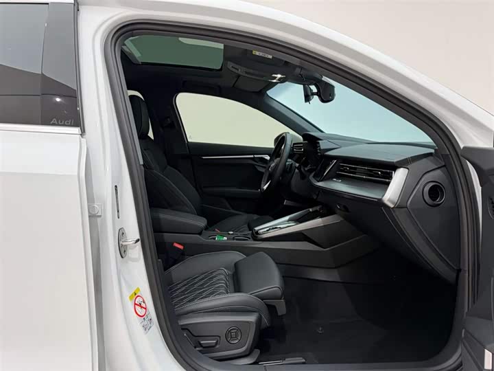 Audi A3 2026 A 3 L Limousine 35 TFSI — фото 19