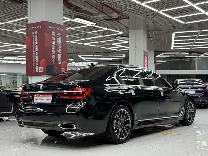BMW 7 Series 740Li продвинутая — фото 6