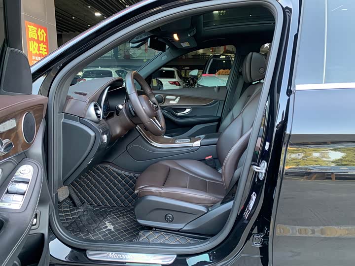 Mercedes-Benz GLC 2020 GLC 260 L 4 MATIC Luxury — фото 9