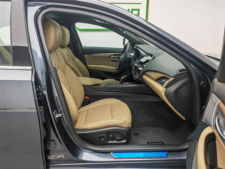 Cadillac CT 5 2021 28 T Premium — фото 23
