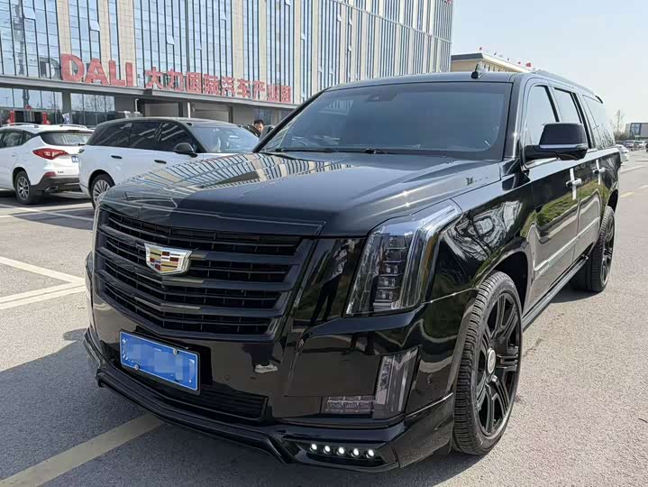 Cadillac ESCALADE 2017 6.2 L ESV — фото 1