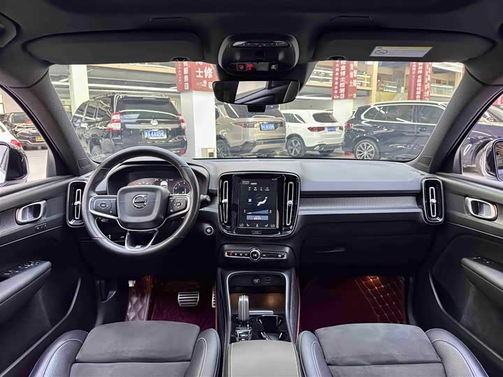 Volvo XC40 2020 T 4 WD — фото 9