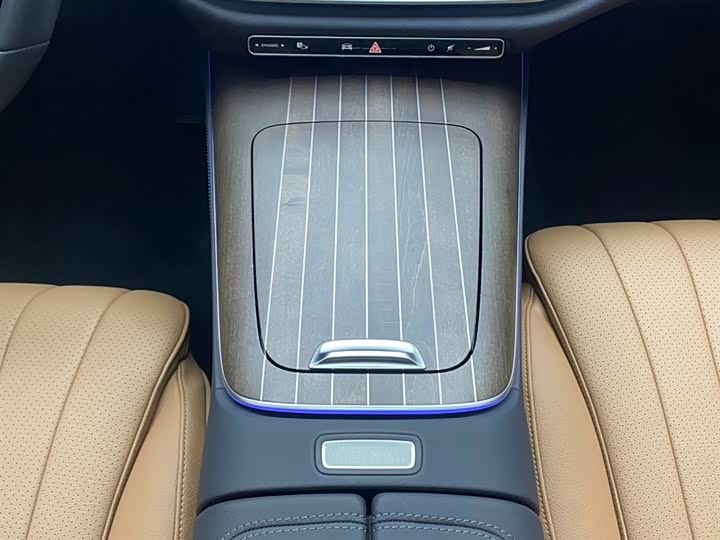 Mercedes-Benz E-Class 2024 E 300 L Luxury — фото 24