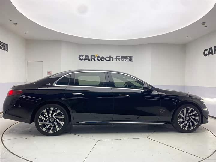 Mercedes-Benz E-Class 2024 E 300 L Luxury — фото 4