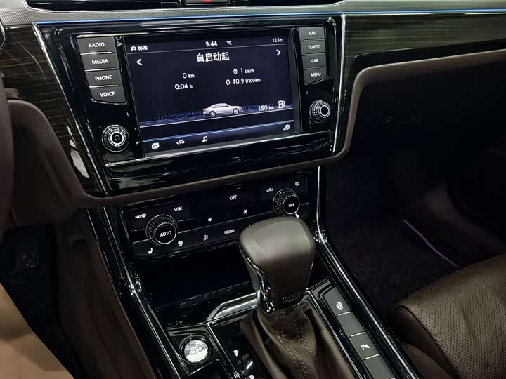 Volkswagen Phideon — фото 4