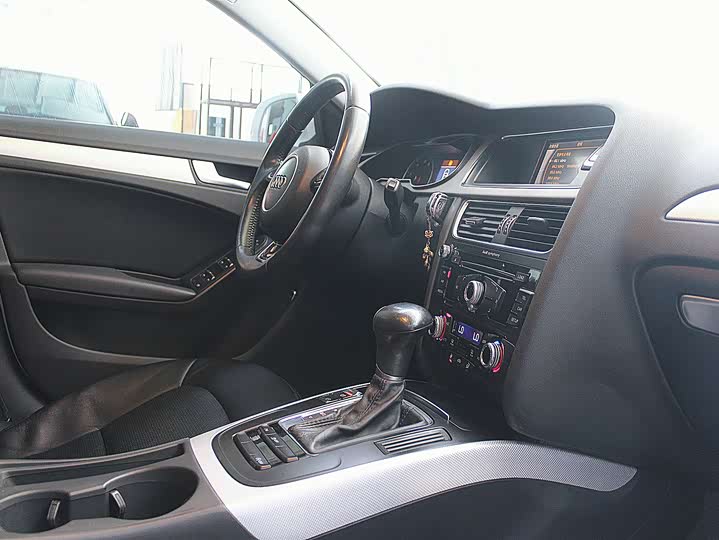 Audi A4L 2015 45 TFSI quattro Sport — фото 12