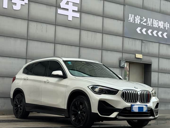 BMW X1 2020 s Drive 20 Li — фото 3