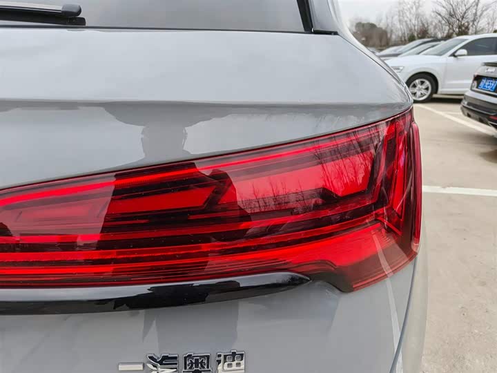 Audi Q5L 2025 45 TFSI — фото 19