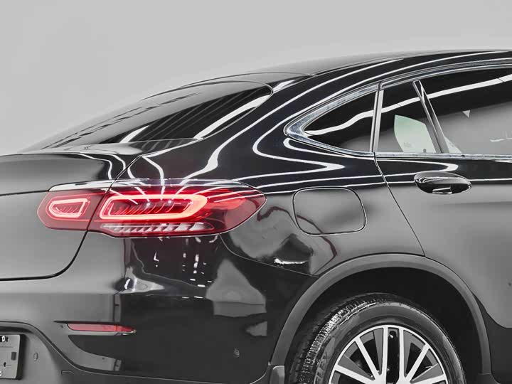 Mercedes-Benz GLC 2023 GLC 260 4 MATIC SUV — фото 31