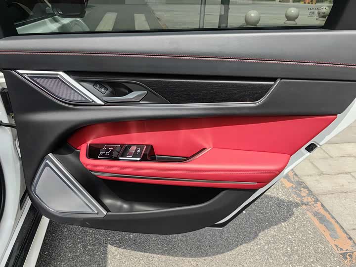 Jaguar XFL 2021 XFL 2.0 T P 250 4 WD — фото 17