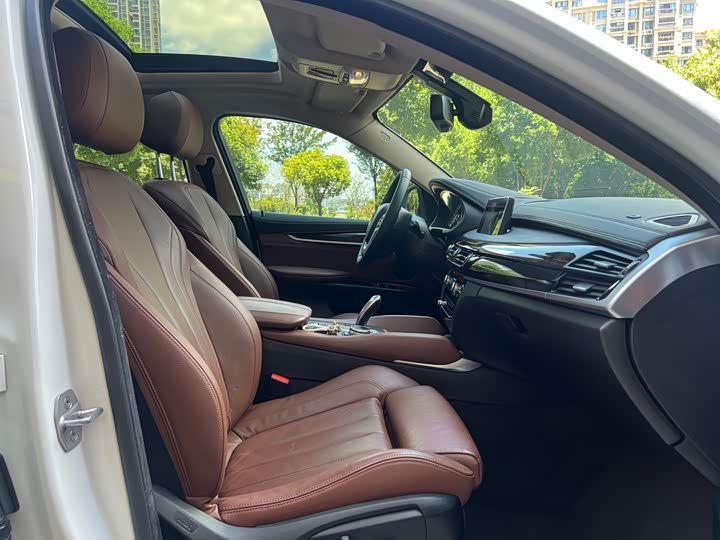 BMW X6 xDrive28i — фото 13