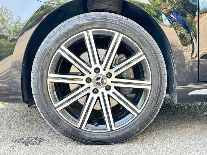 Mercedes-Benz V-Class 2022 V 260 L — фото 17