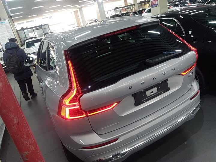 Volvo XC60 2024 B 5 4 WD — фото 23