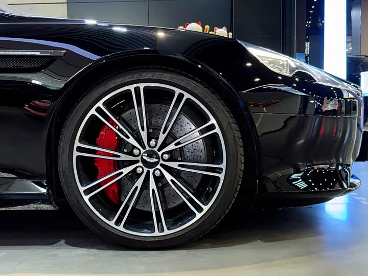 Aston Martin DB 9 2014 6.0 L Carbon Black Coupe — фото 6