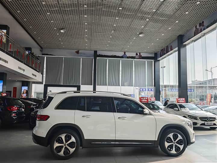 Mercedes-Benz GLB 2022 GLB 200 — фото 4