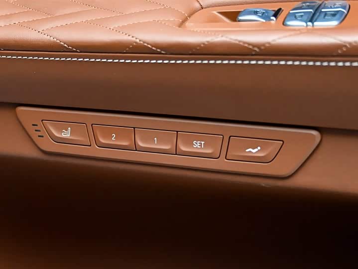 BMW 7-Series 2019 740 Li x Drive M — фото 28