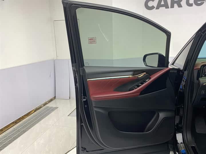 Trumpchi M8 2024 400 T — фото 17