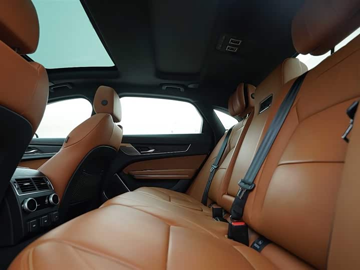 Jaguar XFL 2024 2.0 T P 300 4 WD — фото 20