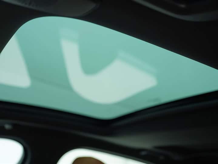 Jaguar XFL 2024 2.0 T P 300 4 WD — фото 11