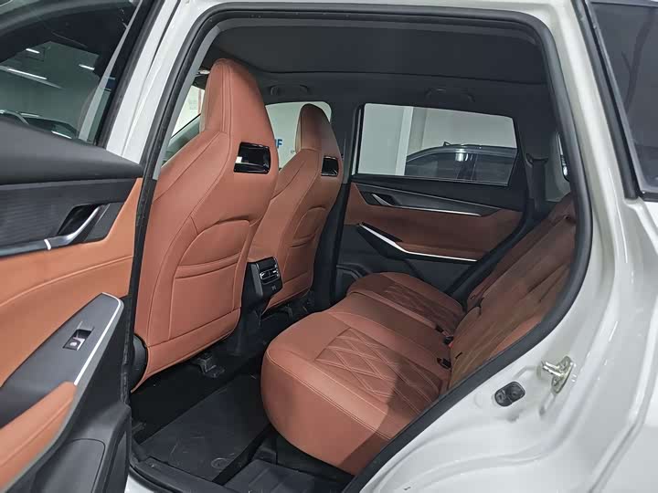 Changan CS75 PLUS 2023 2.0 T ATPremium — фото 10