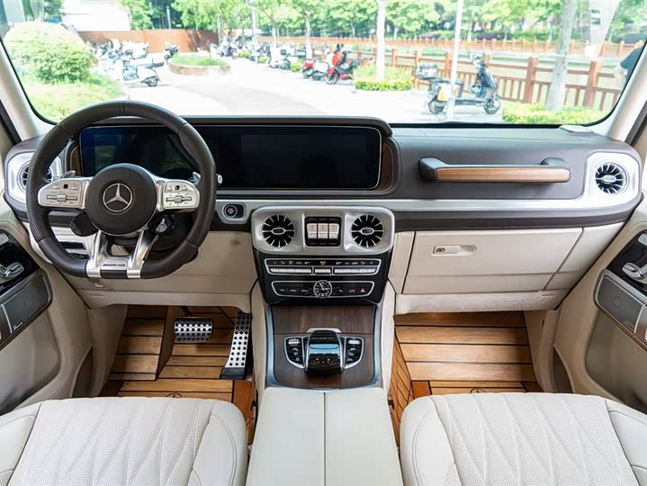 Mercedes-Benz G-Class 2023 AMG G 63 — фото 20