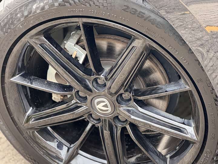 Changan UNI-V 2023 1.5 T Premium — фото 17