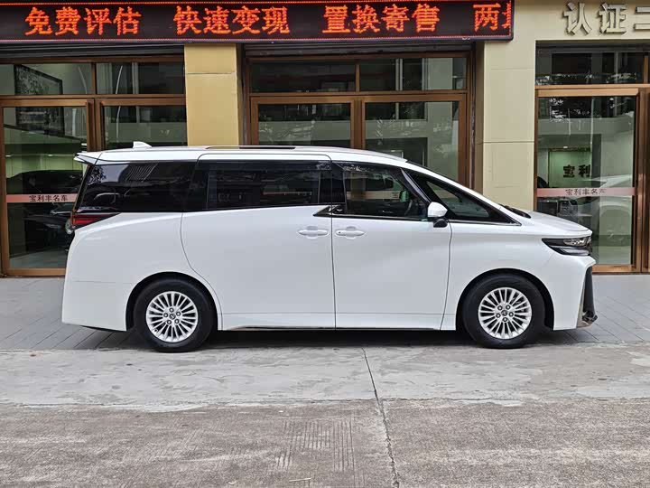 Toyota Vellfire — фото 4