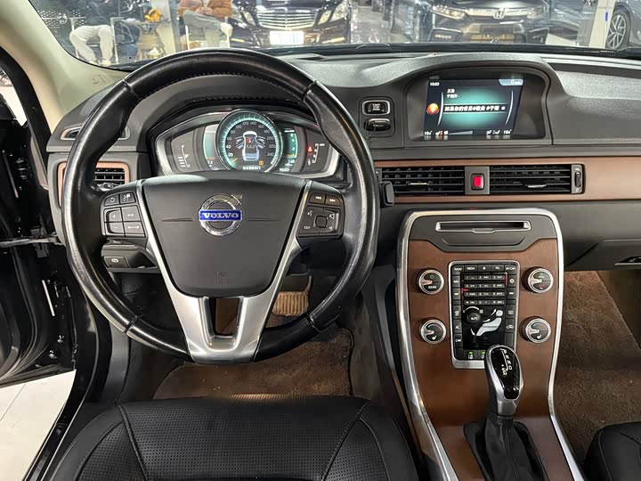 Volvo S80L 2015 2.0 T 5 — фото 8