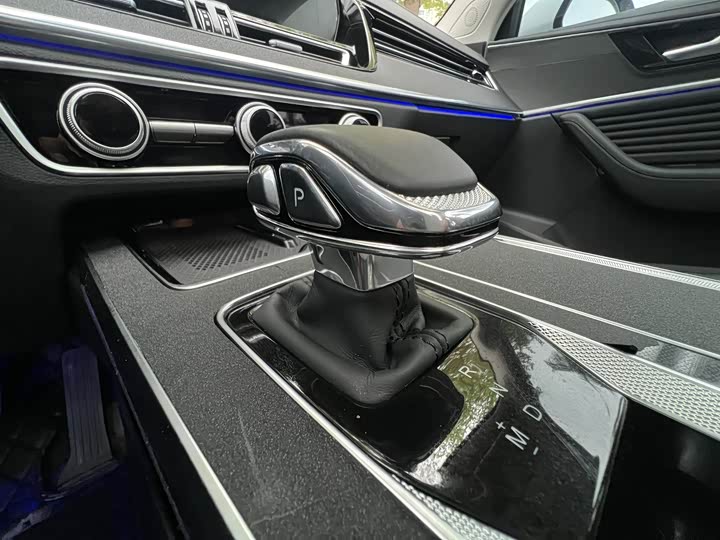 Hongqi HS5 2023 2.0 T Pro — фото 19
