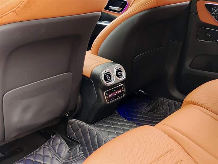 Mercedes-Benz GLC 2024 GLC 300 L 4 MATIC 5 — фото 8