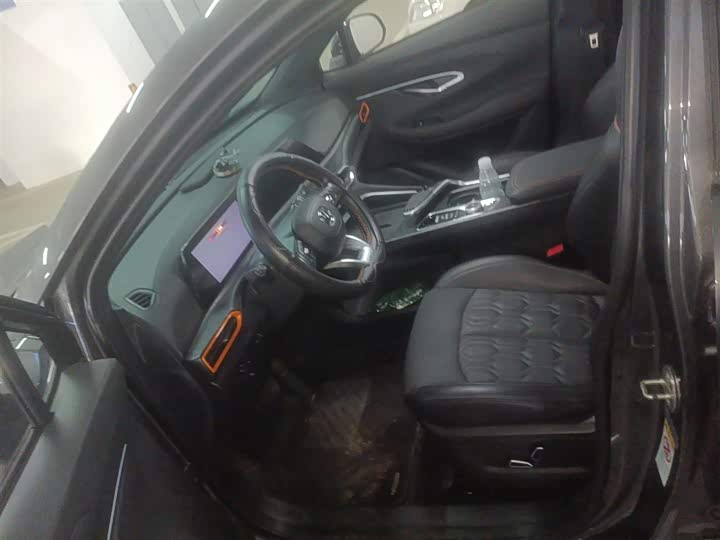 Changan UNI-T 2022 1.5 T Premium — фото 15