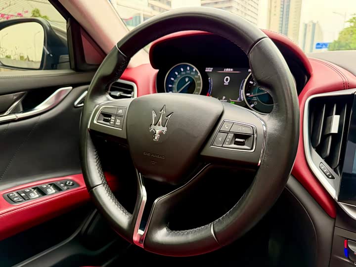 Maserati Ghibli 2021 2.0 T — фото 28