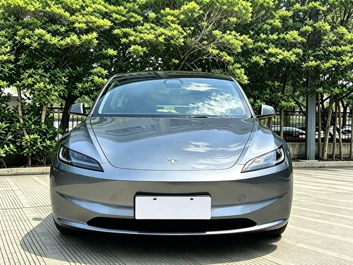 Tesla Model 3 2025 — фото 2