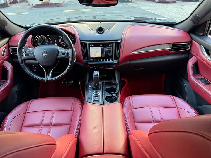 Maserati Levante 2022 3.0 T Modena — фото 12