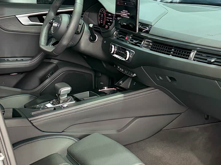 Audi A4L 2024 40 TFSI — фото 12