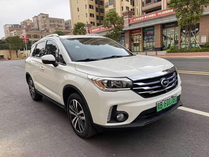 Trumpchi GS4 2017 1.5 L PHEV — фото 2