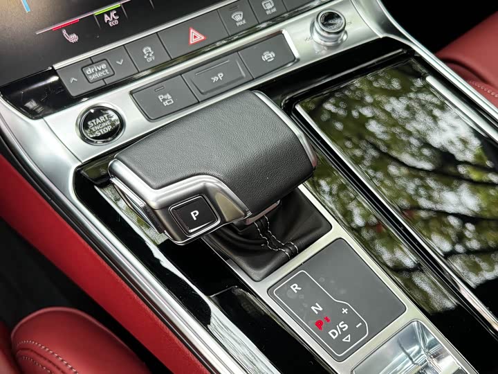 Audi A7L 2023 55 TFSI quattro S-line — фото 8